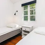 6 Person In Nyaraló