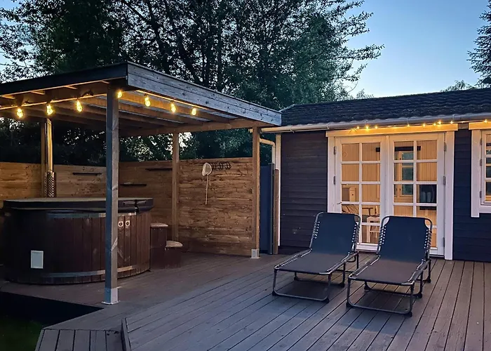 6 Person In Гедсер